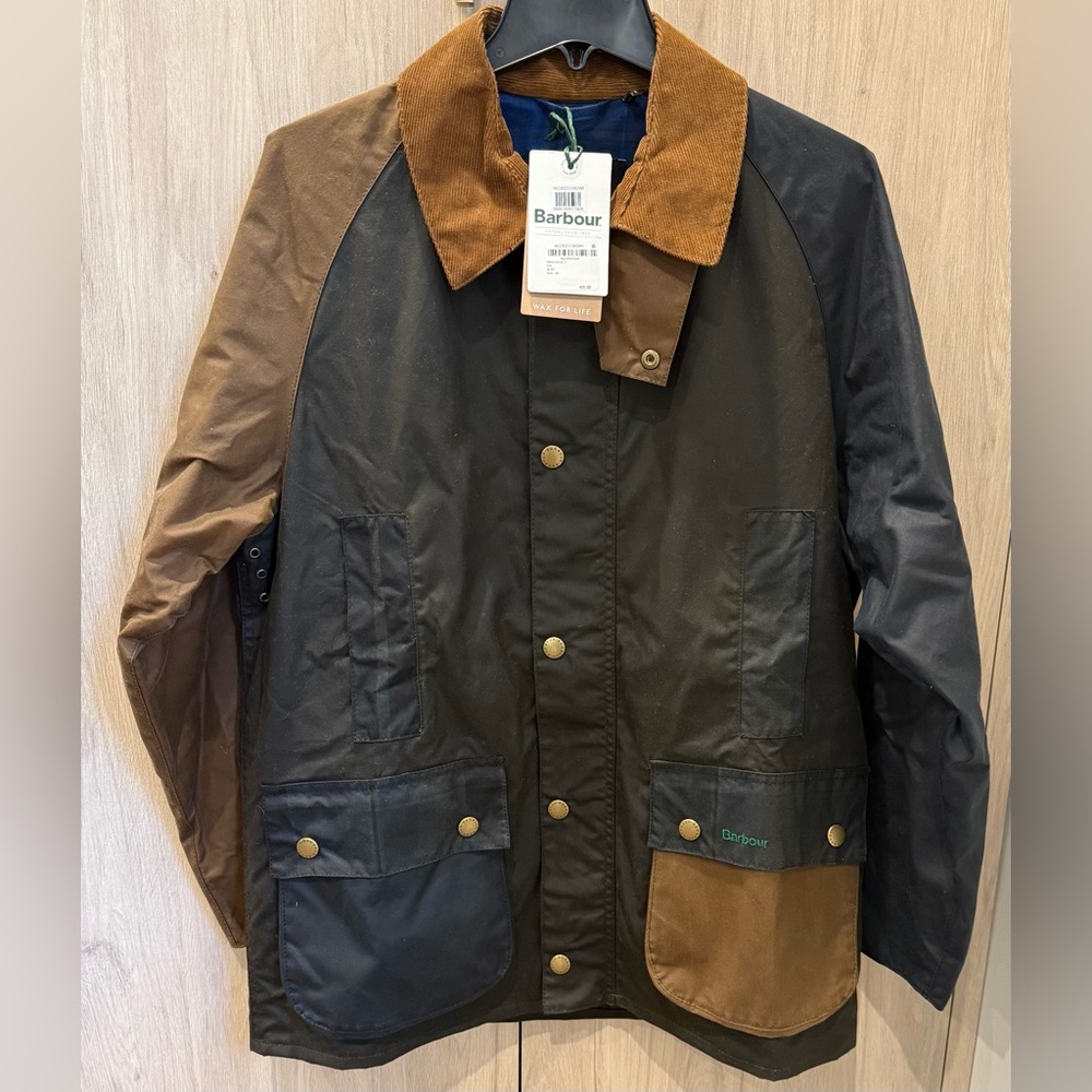 NWTs Barbour Men’s Hayden Bedale Patch Wax Jacket. Size 38